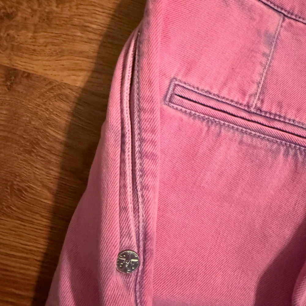 CHANEL WIDE LEG HIGH RISE JEANS - Picture 11 of 11